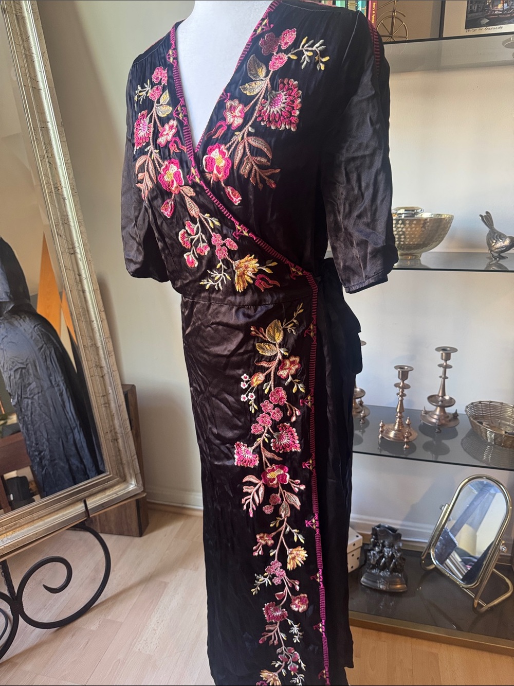 Johnny Was Lilith Wrap Dress size Med NWT - Picture 2 of 7